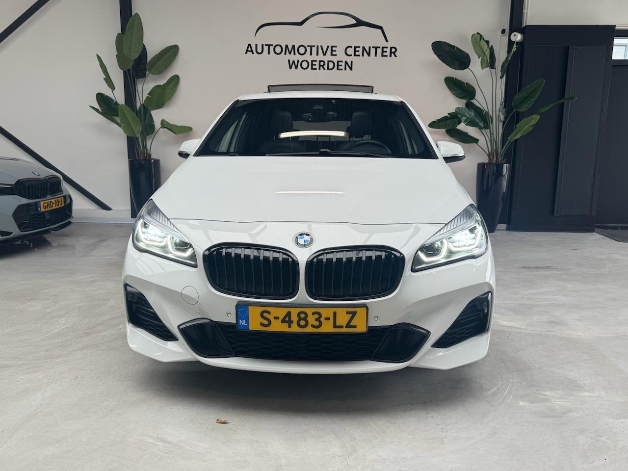 BMW 2-serie Active Tourer 225xe iPerformance High Executive, Automaat, 136 pk, Gebruikt, Wit
