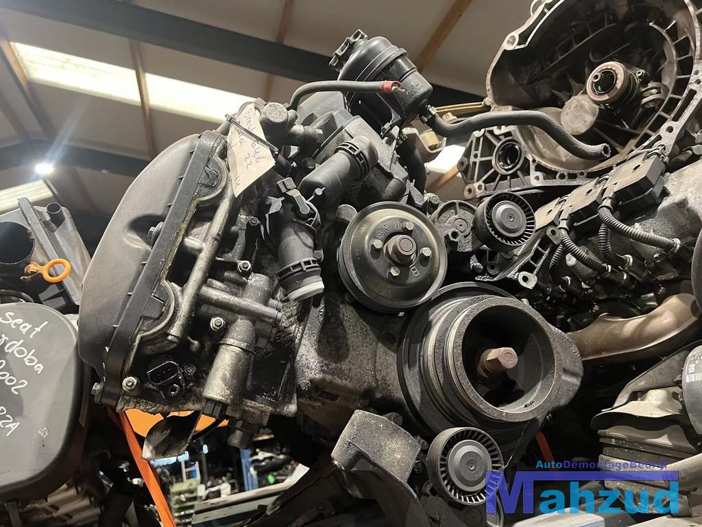 BMW 3 SERIE 320I 2.2 Motorblok motor 226S1, Auto-onderdelen, Motor en Toebehoren, Petuelring 130
80788  Munich, DE, Gebruikt, Info@bmw.de