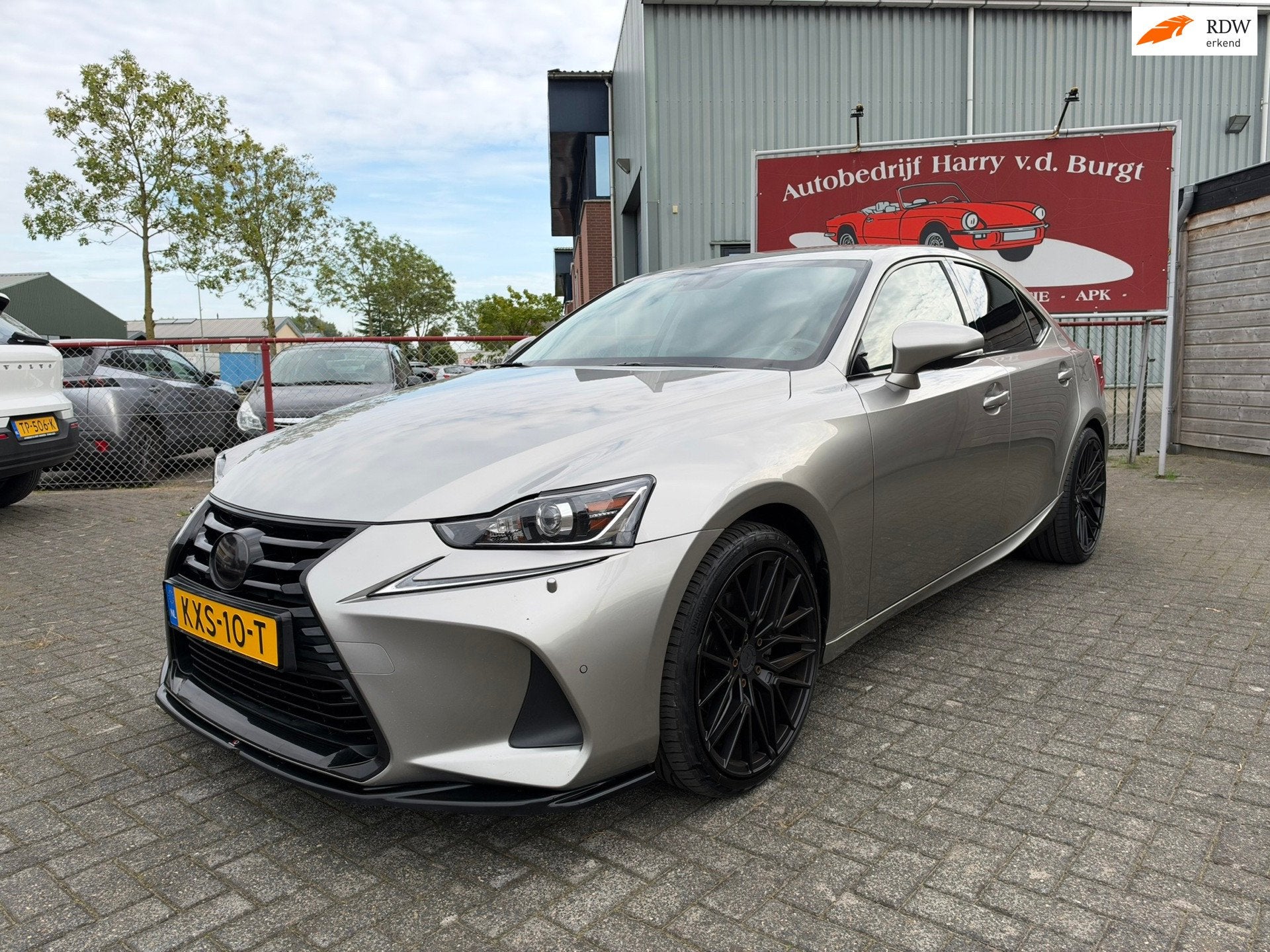 Lexus IS 300h Hybrid Business Line, Auto's, Automaat, Achterwielaandrijving, Gebruikt, Leder en Stof