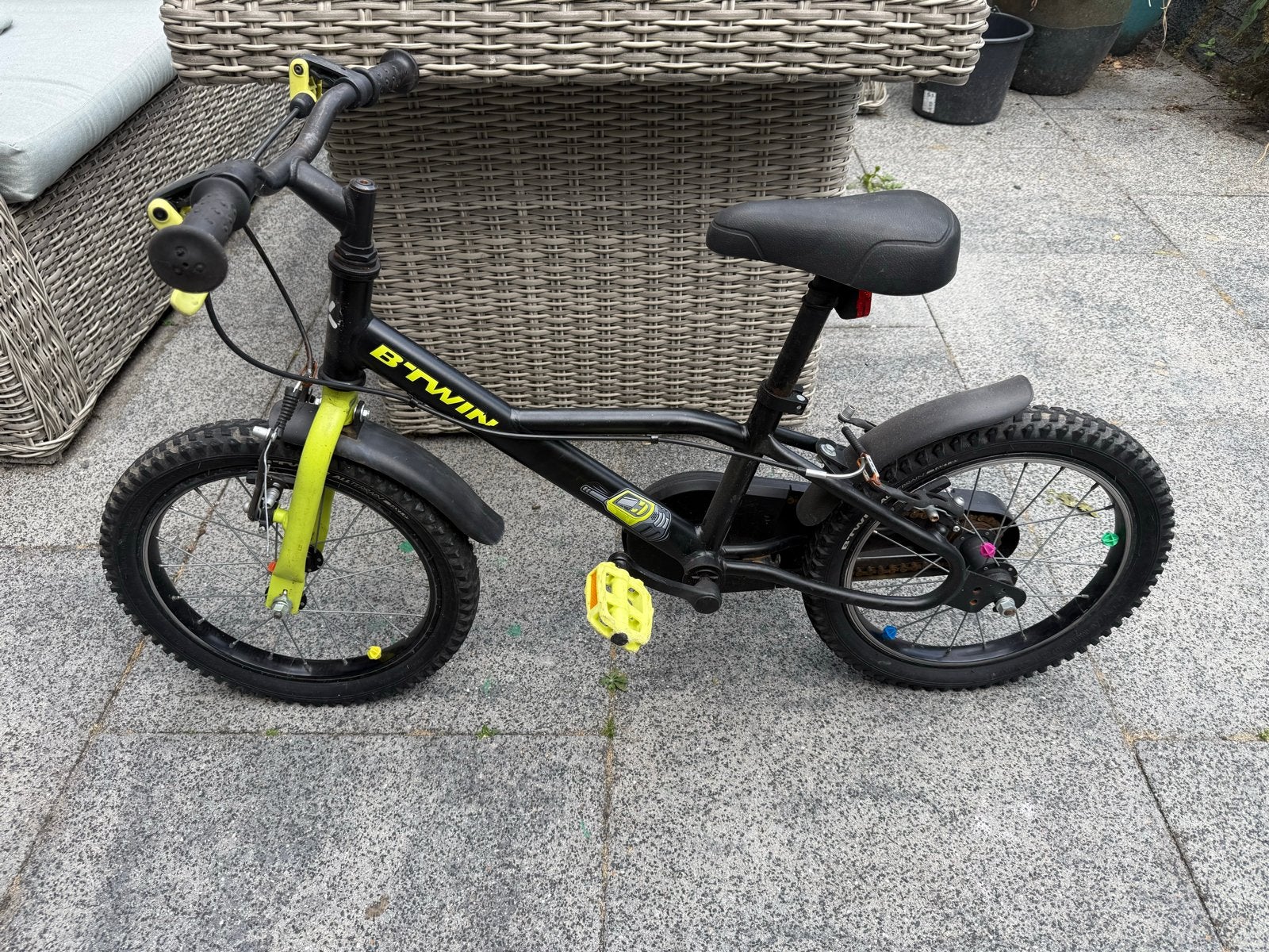 B'TWIN Kinderfiets 16 inch, Fietsen en Brommers, Fietsen | Kinderfietsjes, Ophalen, Gebruikt, Terugtraprem, 16 tot 20 inch