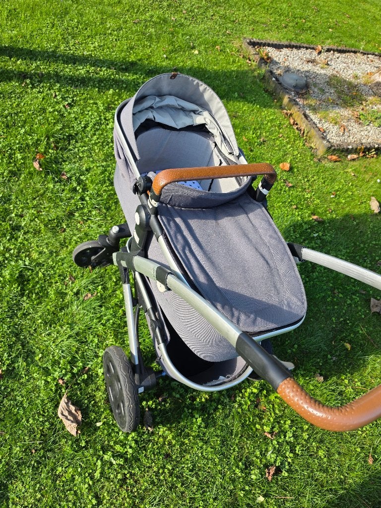 Joolz Geo 2 kinderwagen - Lichtgrijs met bruine handvaten, Gebruikt, Luchtbanden, Ophalen, Kinderwagen