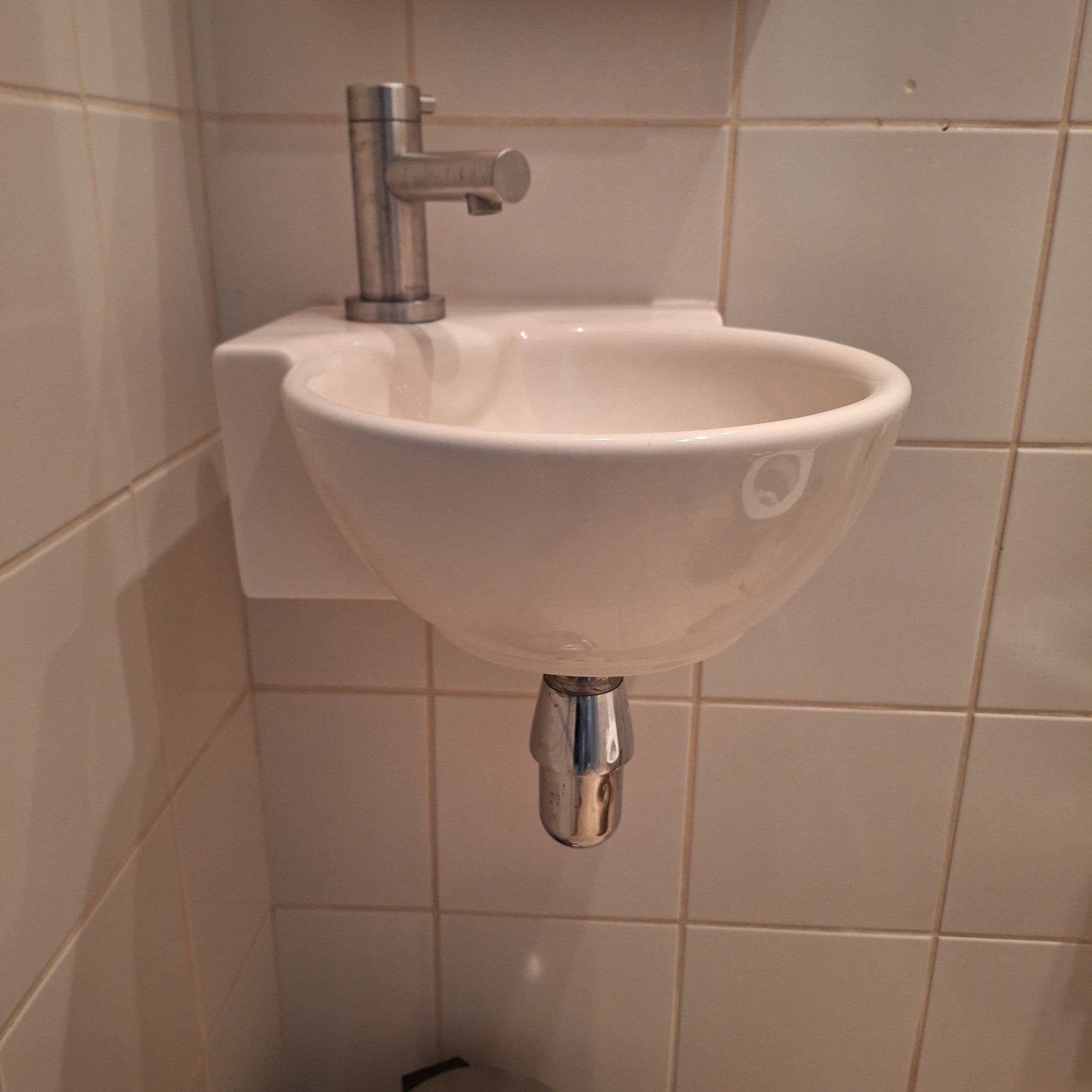 Sphinx wastafel met kraan, Doe-het-zelf en Verbouw, Sanitair, Ophalen, Gebruikt, Chroom, Wastafel