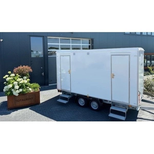 Toiletwagen 2-1-2 te huur