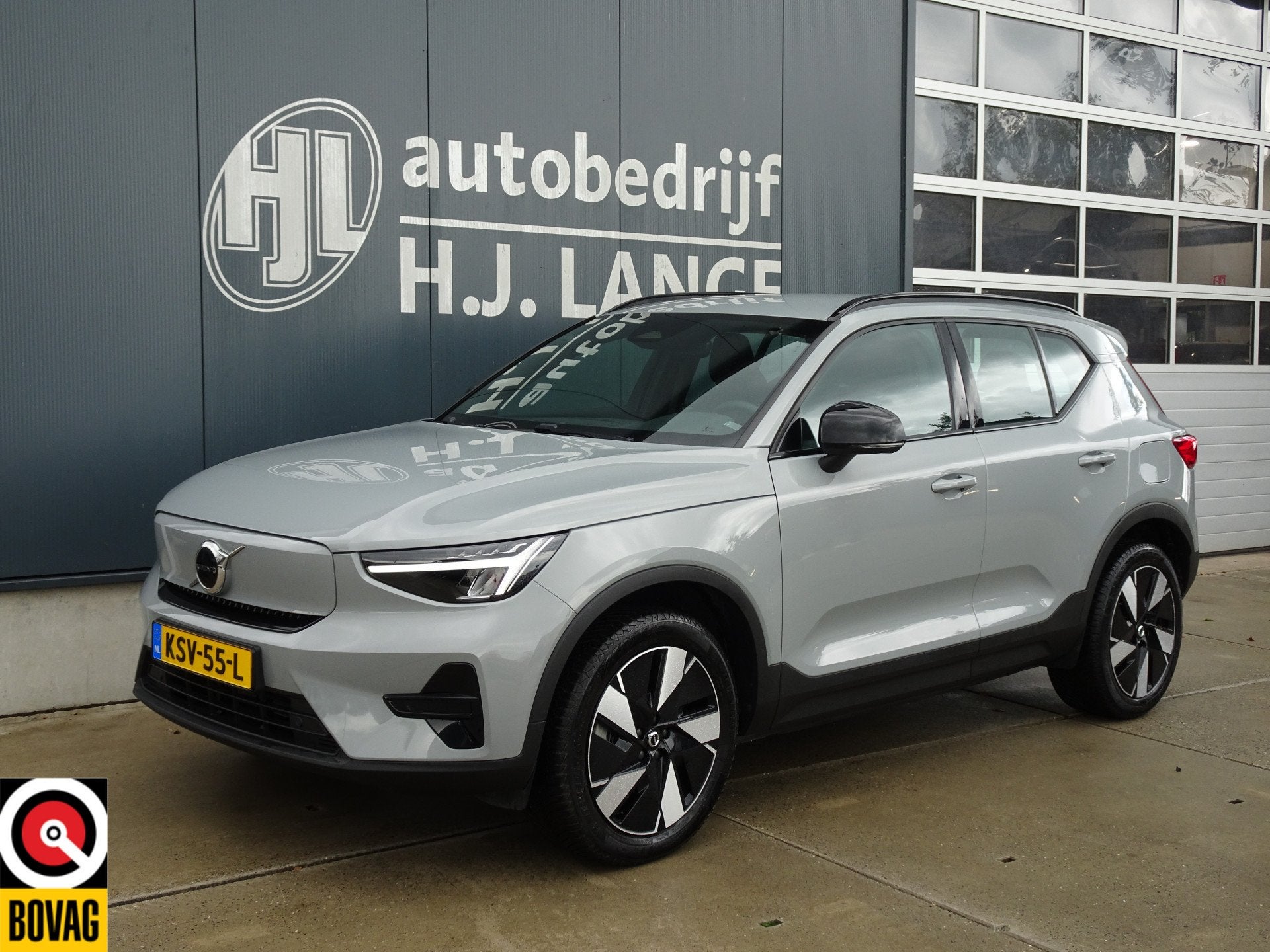 Volvo XC40 Single Motor Essential 69 kWhSOH95% (bj 2024), Auto's, Automaat, Zwart, SUV of Terreinwagen, 1500 kg