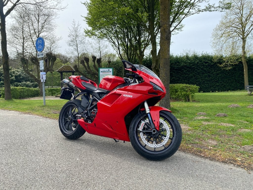 Ducati 1198 Standard (2010) – 20.000 km – Open Termignoni, 2 cilinders, Sportuitlaat, 1198 cc, Super Sport