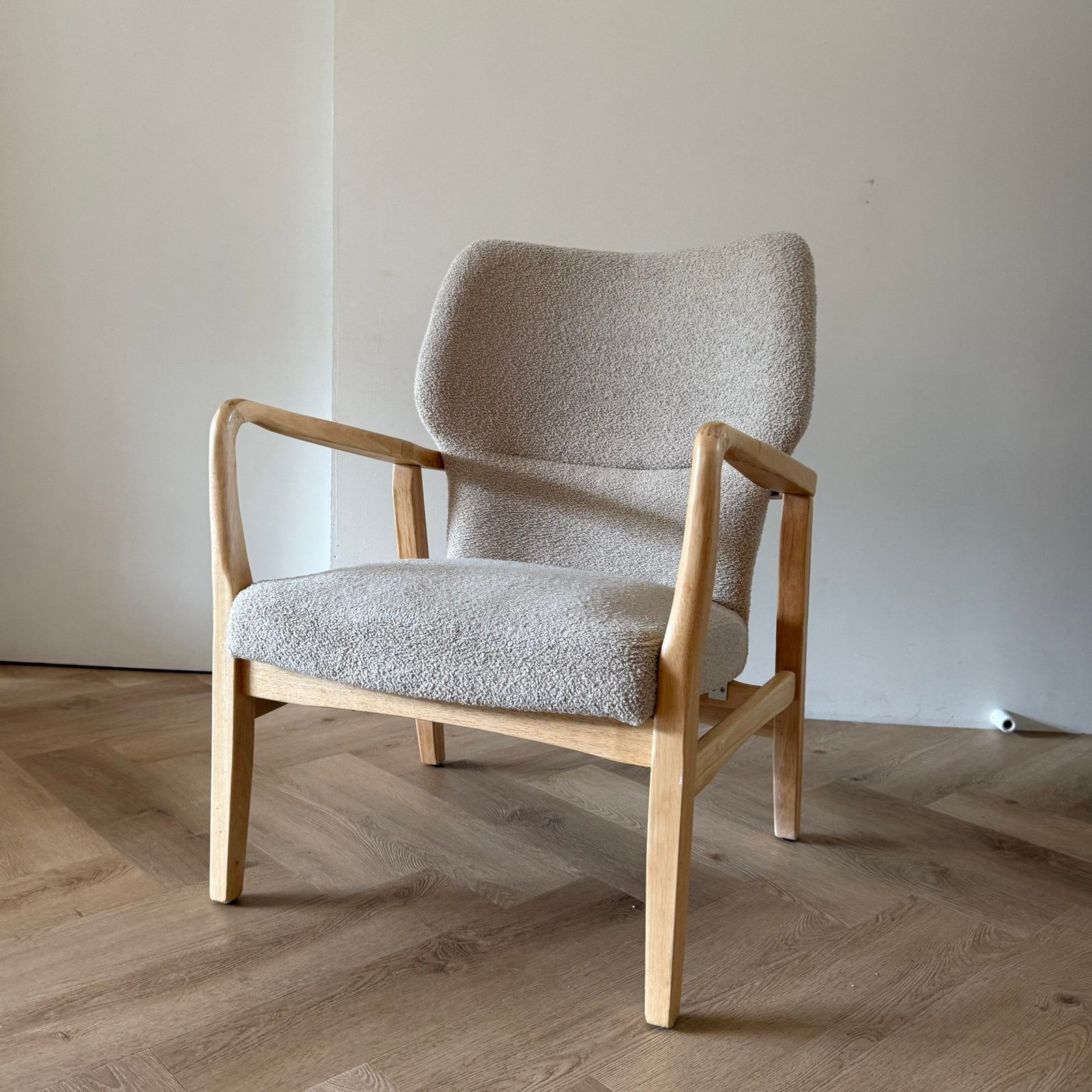 Fauteuil Mila bouclé beige, zo goed als nieuw, 75 tot 100 cm, Ophalen of Verzenden, Zo goed als nieuw, Stof
