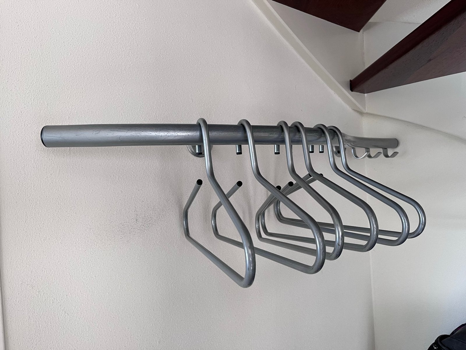 Kapstok 100cm breed met hangers, Wandkapstok, Gebruikt, Ophalen of Verzenden, Minder dan 100 cm