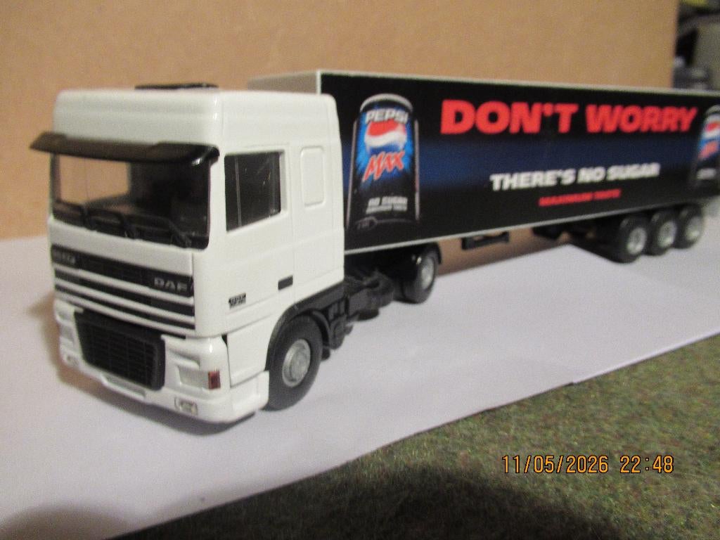 Lion toy  DAF 95 XF, Hobby en Vrije tijd, Modelauto's | 1:50, Ophalen of Verzenden, Zo goed als nieuw, Bus of Vrachtwagen, Lion Toys