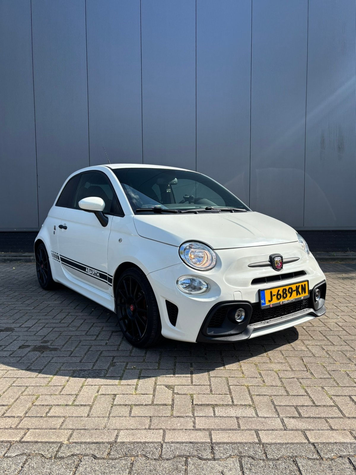 Fiat 500 1.2 C abarth, 4 cilinders, 840 kg, Alcantara, Wit