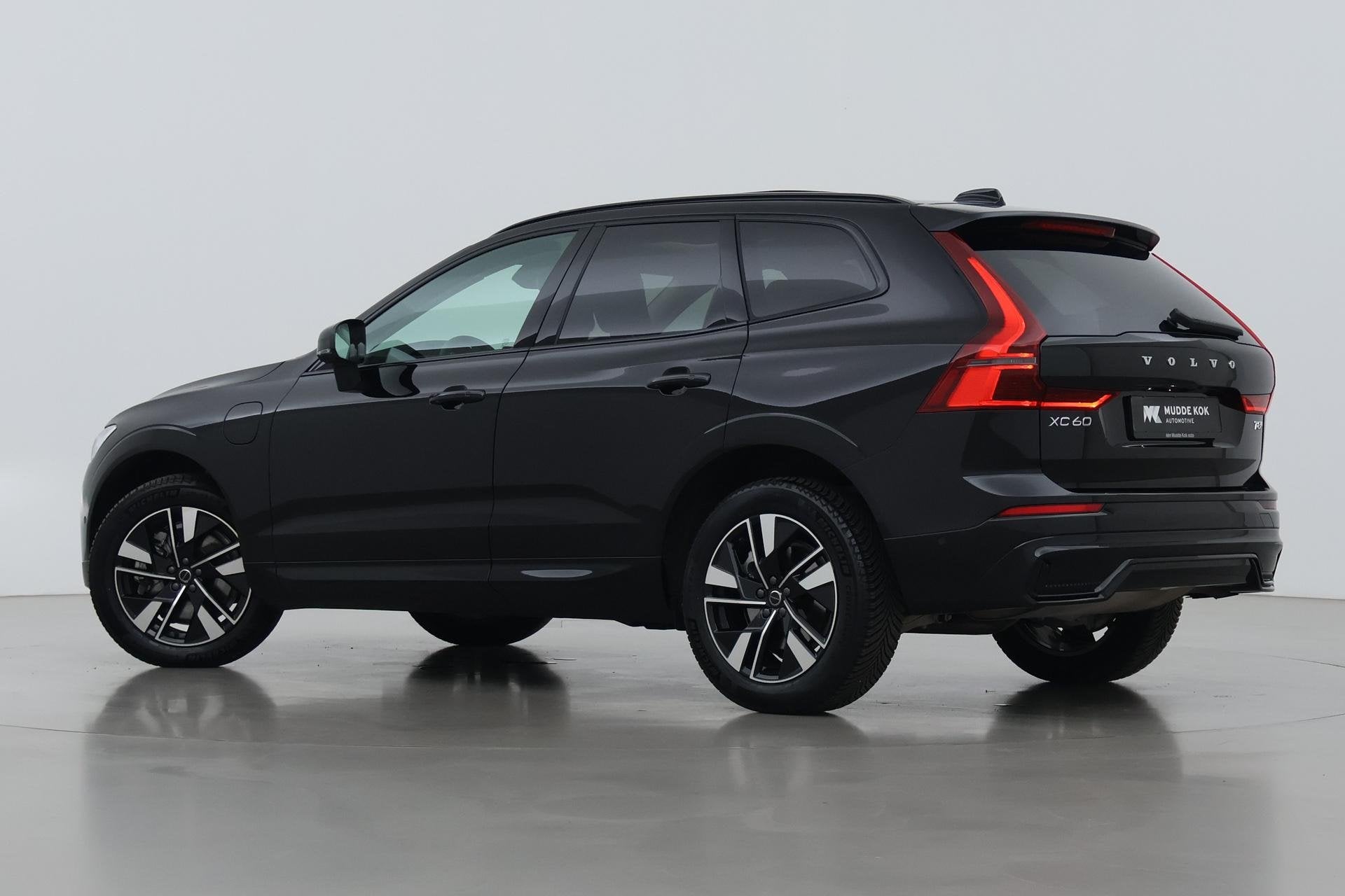 Volvo XC60 T8 Plug-in hybrid AWD Plus Dark | ACC | Panoramad, Automaat, Gebruikt, Euro 6, 4 cilinders