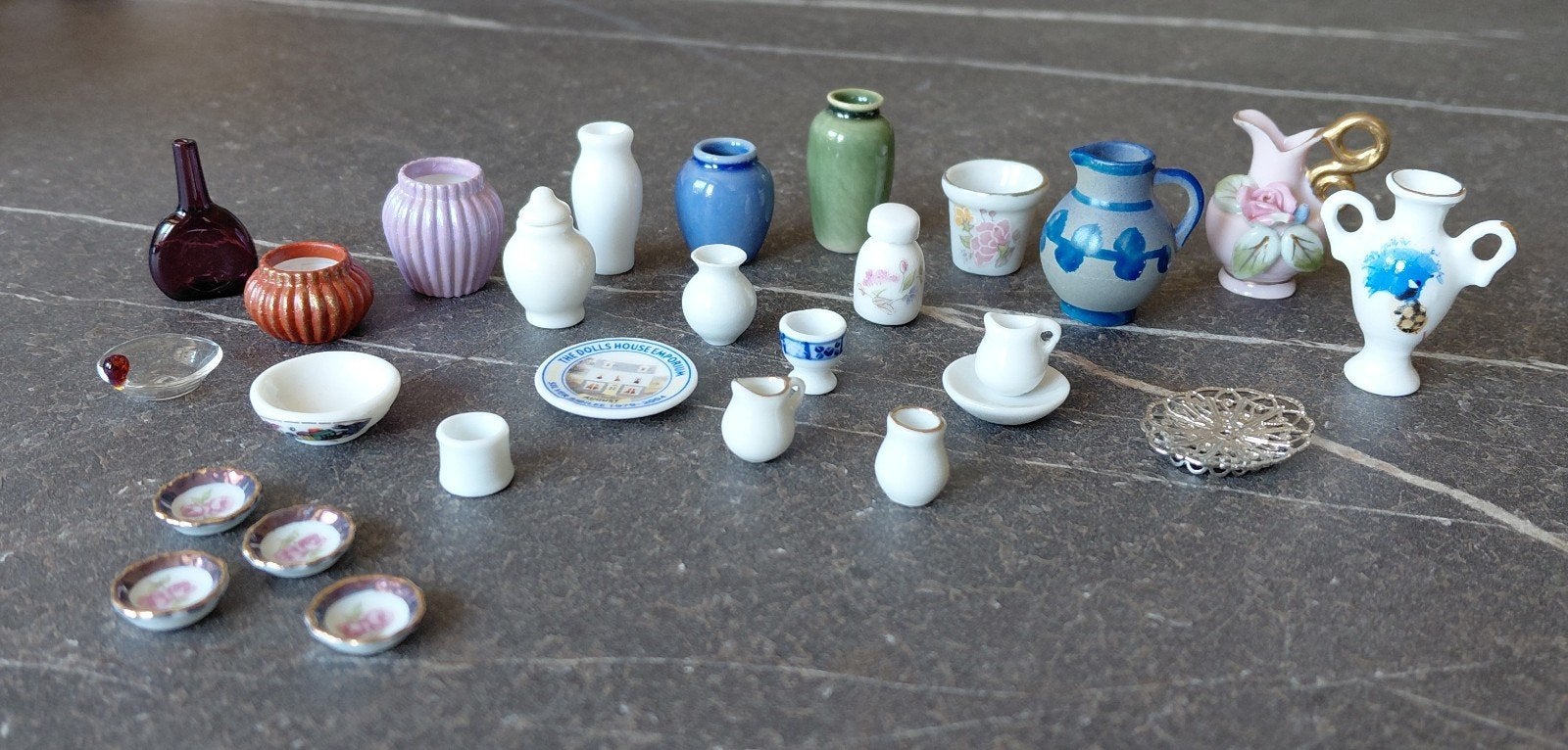 Grote set miniatuur vaasjes, potjes en bordjes 1:12, Ophalen of Verzenden, Poppenhuis