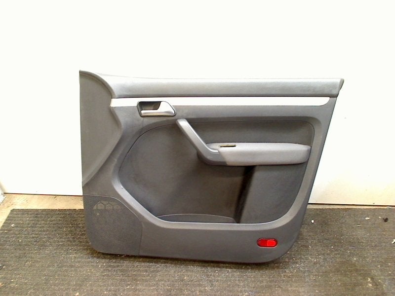 Portierbekleding Rechts Voor TOURAN Touran (1T1/T2) 2010, Gebruikt, Volkswagen, Volkswagen AG, Kundenbetreuung@volkswagen.de