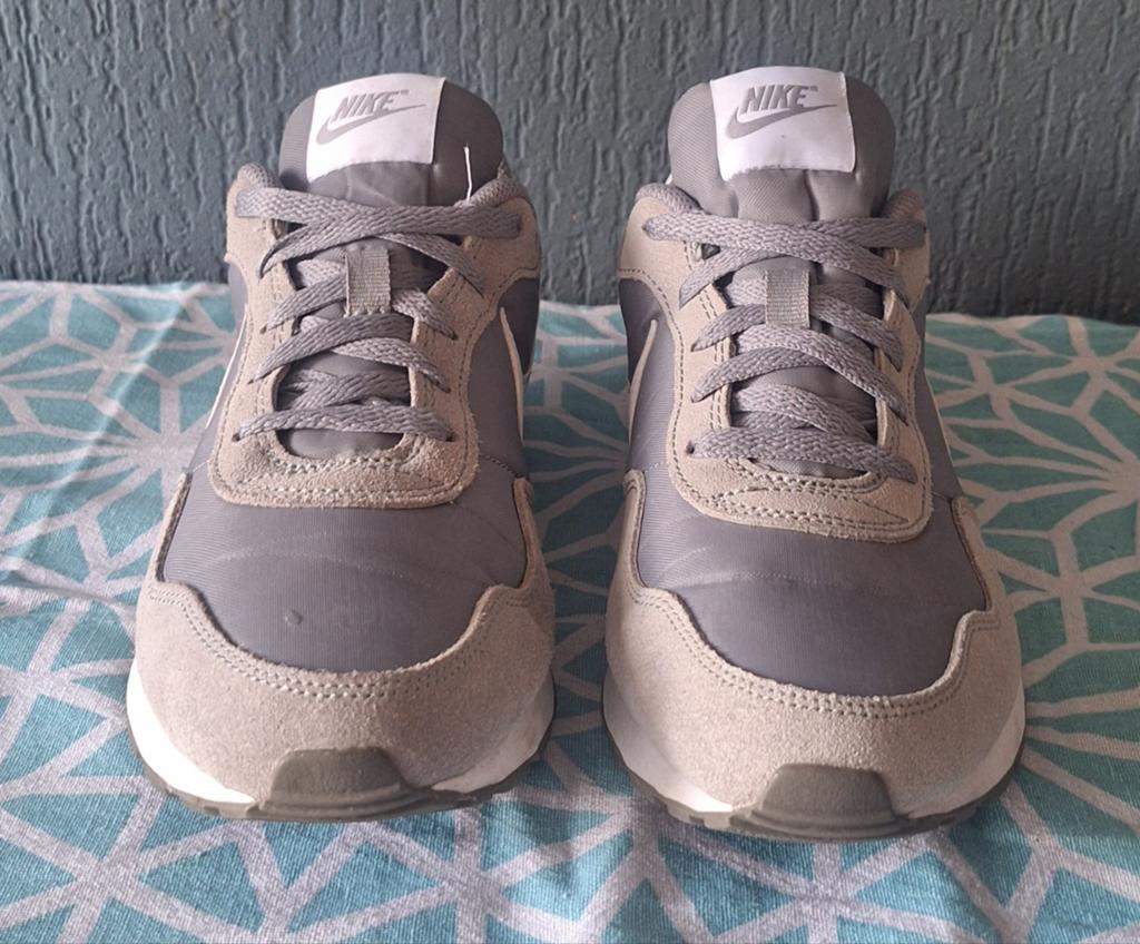 Nike MD Valiant GS sneakers - Particle Grey/Wit - Maat 40, Nike, Ophalen of Verzenden, Grijs, Sneakers of Gympen