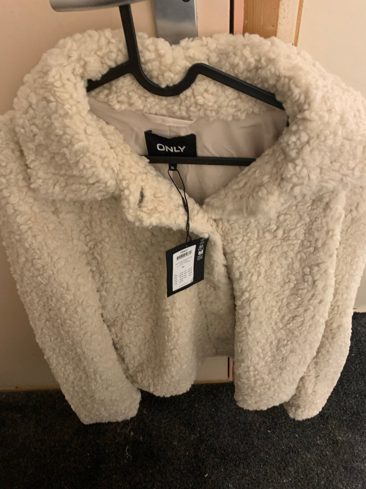 ONLY teddy jas maat XL, nieuw met kaartjes, Kleding | Dames, Ophalen of Verzenden, Nieuw, Maat 46/48 (XL) of groter, Beige