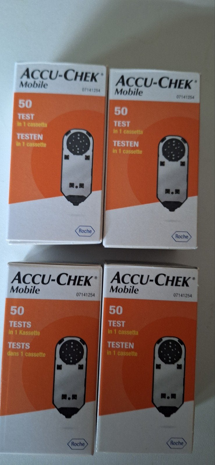 4 nieuwe Accu-Chek Mobile cassettes - houdbaar tot okt 2027, Diversen, Ophalen of Verzenden, Nieuw
