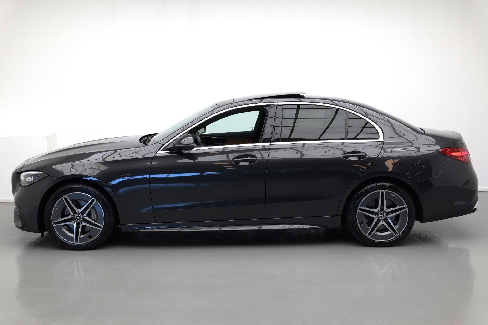 Mercedes-Benz C-klasse C300e AMG Line |Pano|Burmester|Ambien, Automaat, Achterwielaandrijving, Euro 6, 4 cilinders