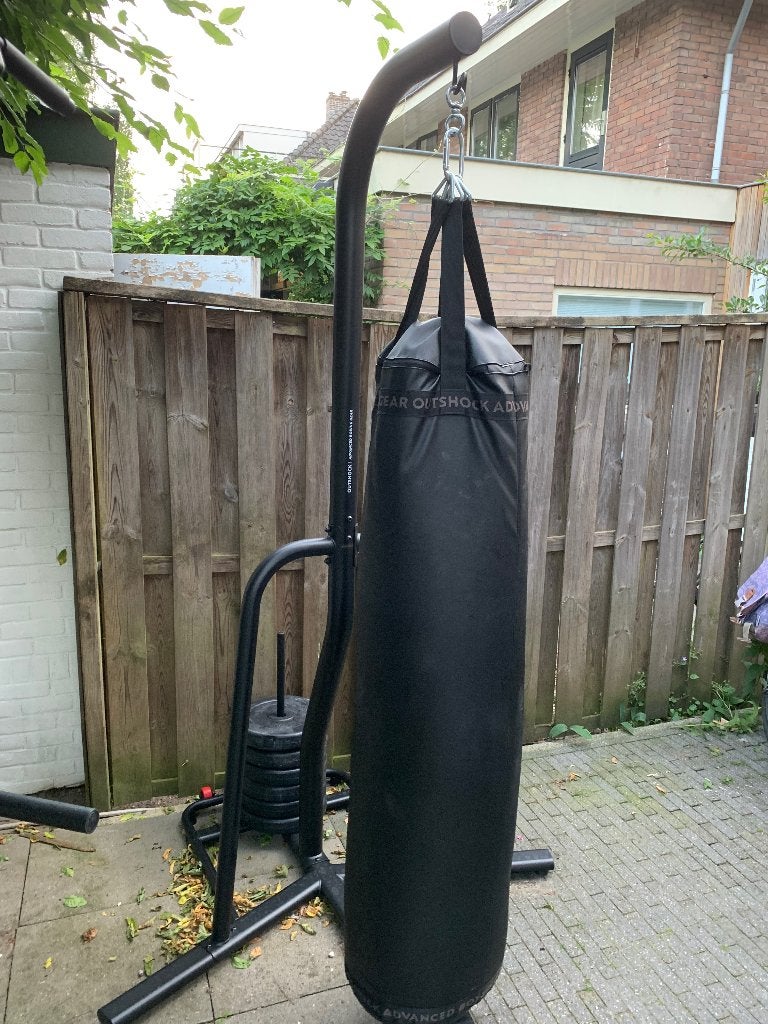Boxzak met stand en gewichten Outshock, Ophalen, Zo goed als nieuw, Bokszak