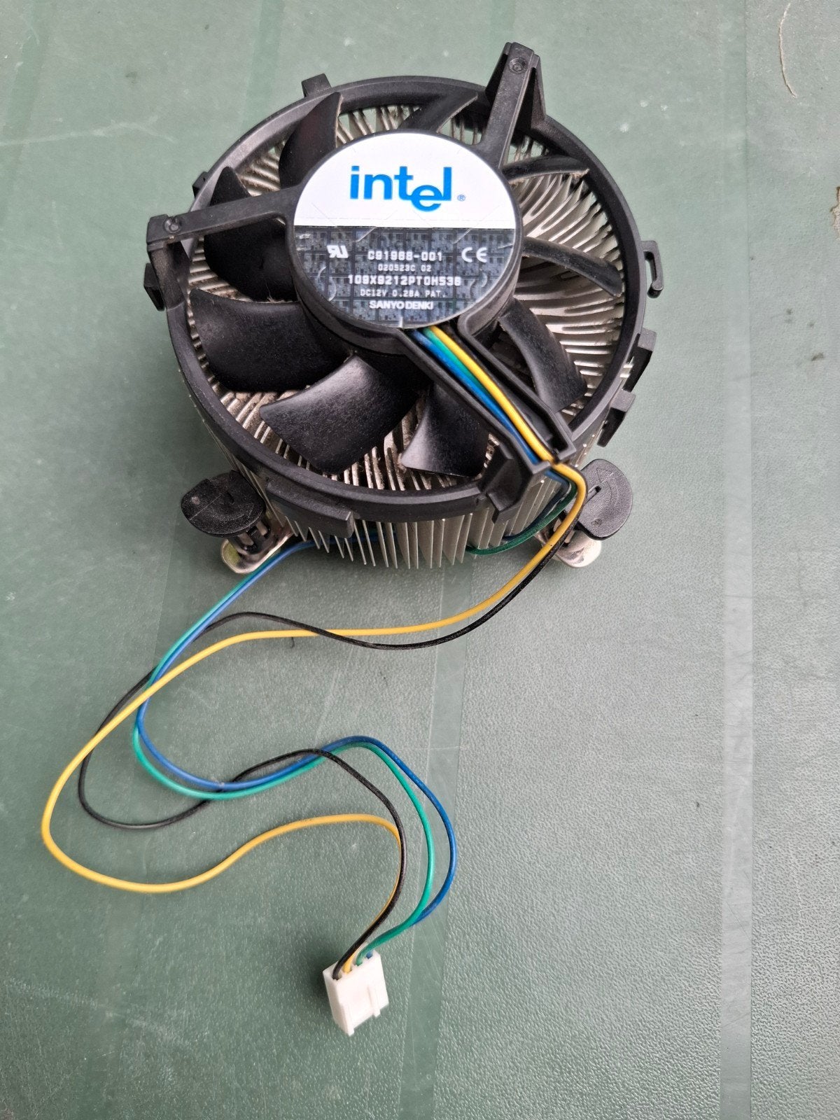 Intel CPU Koeler - Luchtkoeling voor Desktop PC, Computers en Software, Computerkoelers, Ophalen of Verzenden, Gebruikt, Luchtkoeling