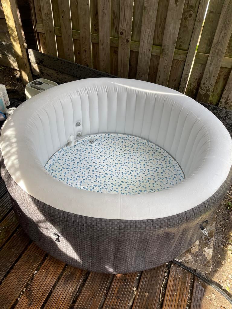 LAY-Z-SPA HAVANA AIRJET Opblaasbare Jacuzzi, Ophalen, Zo goed als nieuw, Filter, Opblaasbaar