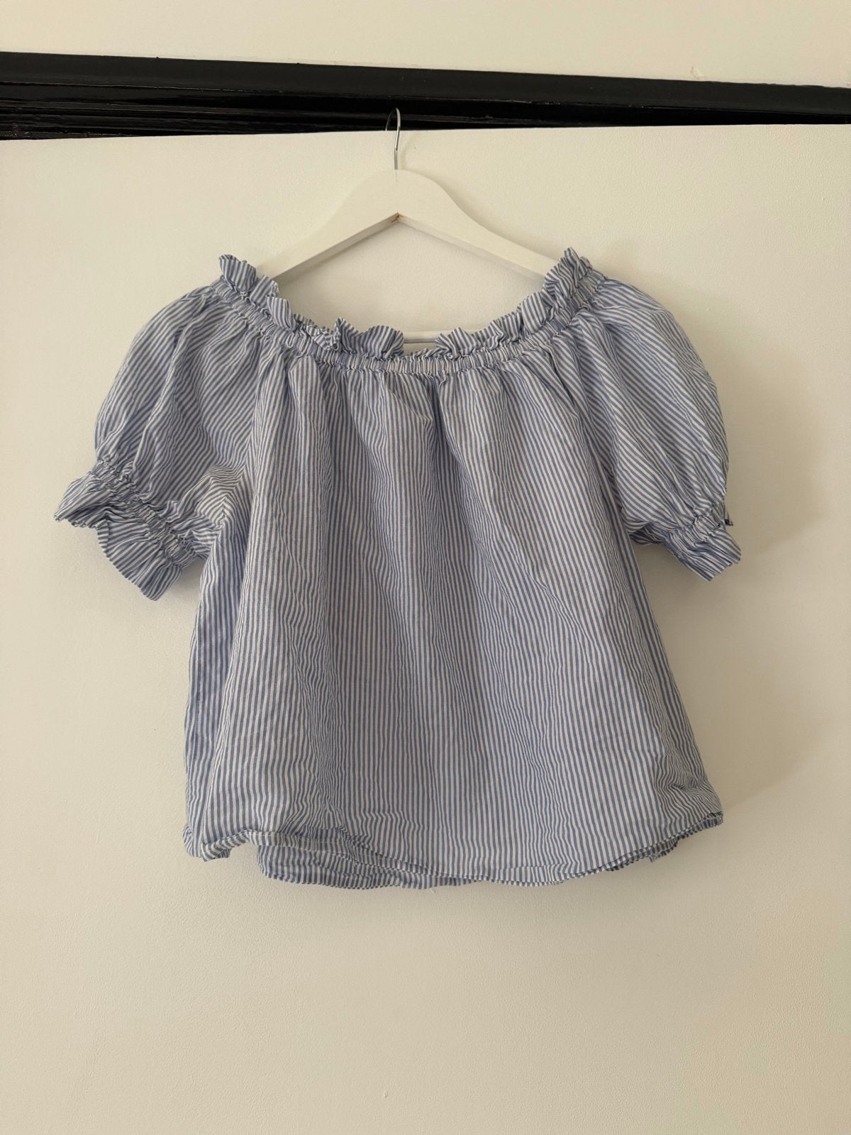H&M gestreepte off-shoulder top maat XS, Zo goed als nieuw, Korte mouw, Maat 34 (XS) of kleiner, Verzenden