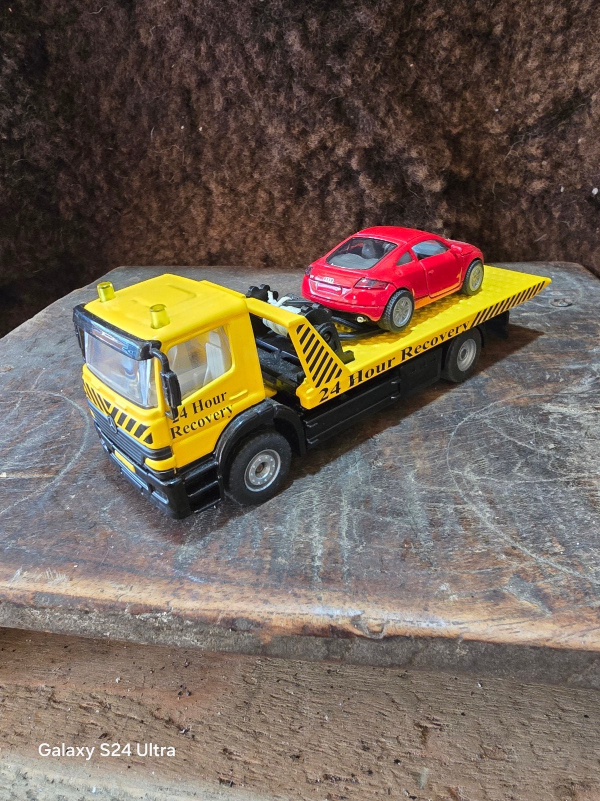 E143 > Siku Mercedes-Benz Atego afsleepwagen, Ophalen of Verzenden