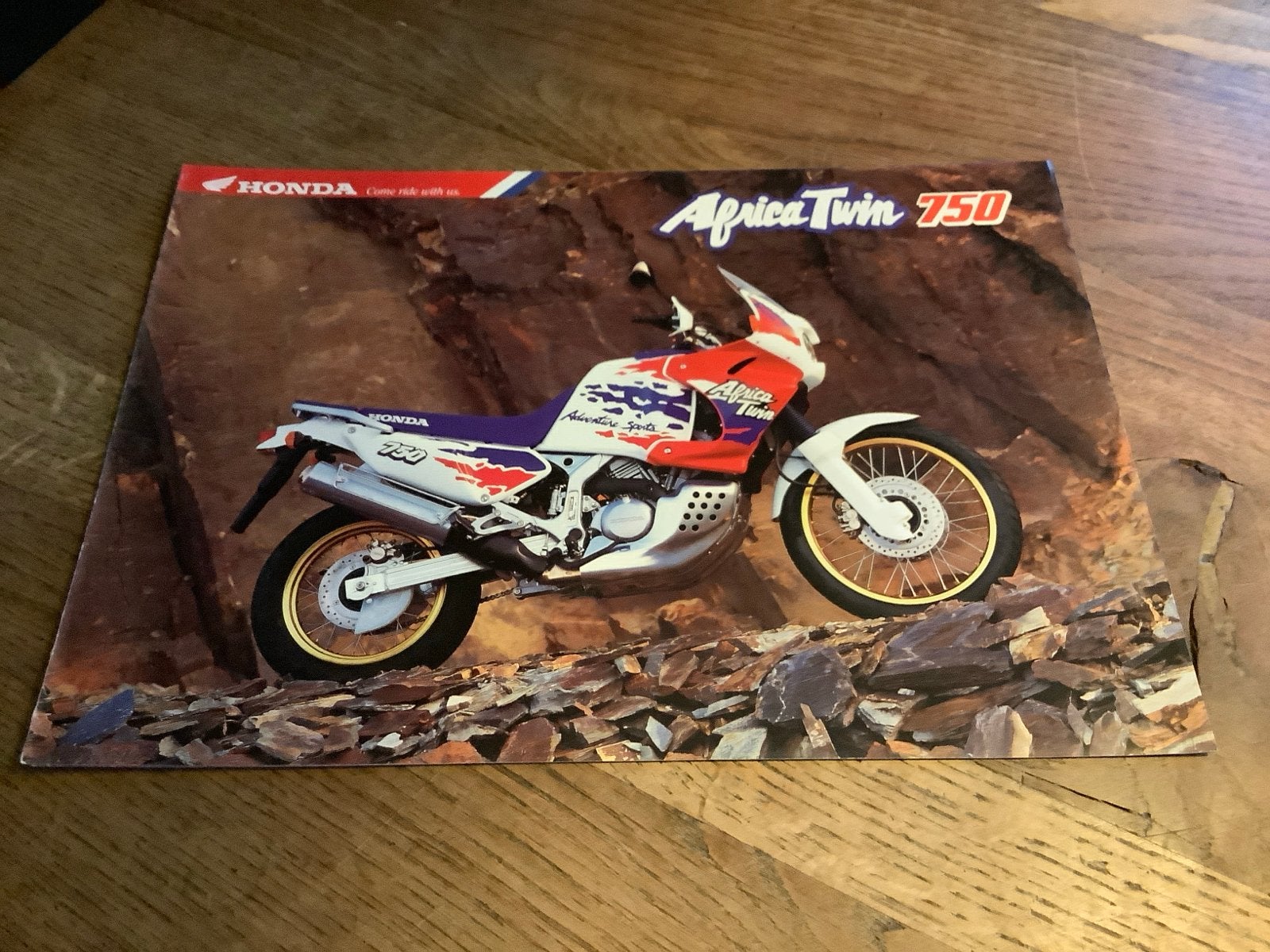 Honda Africa Twin 750 brochure/ folder  (1994).         (27), Verzenden, Honda