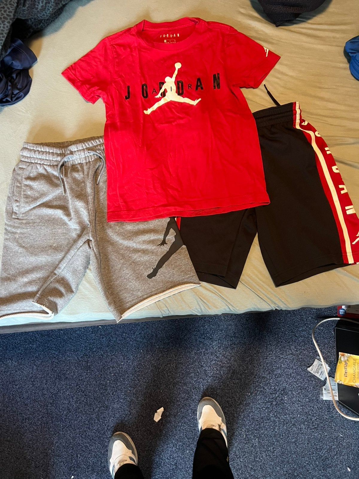 Mooie jordan set 128/140 short (2) en shirt zgan bieden, Kinderen en Baby's, Kinderkleding | Maat 128, Ophalen of Verzenden, Zo goed als nieuw