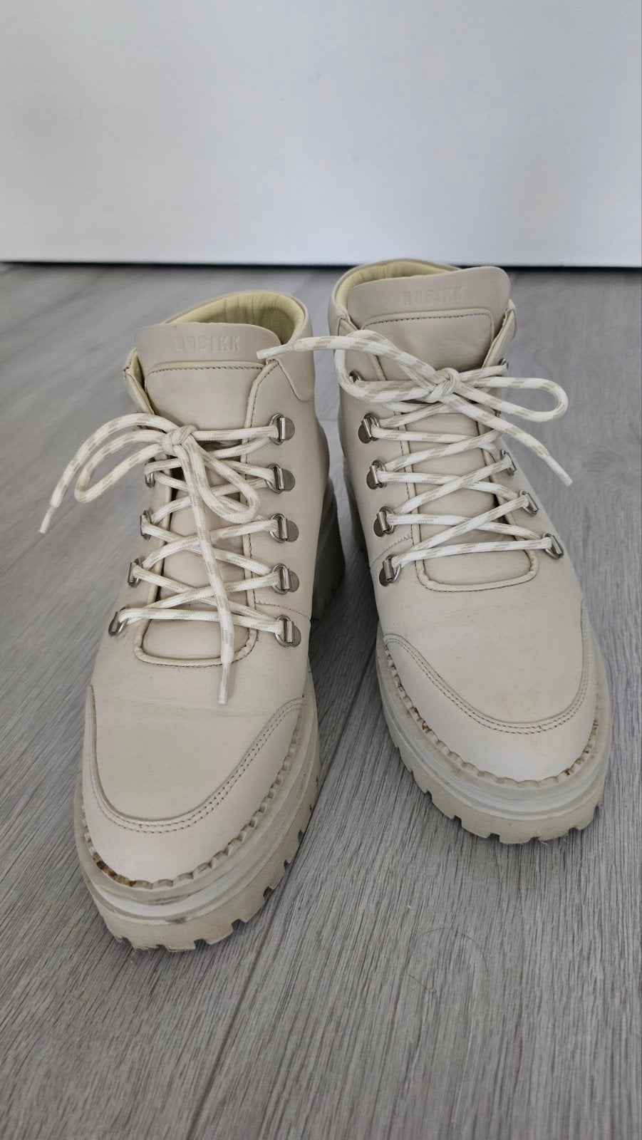 Nubikk boot ecru maat 39, Kleding | Dames, Schoenen, Ophalen of Verzenden, Zo goed als nieuw, Zwart