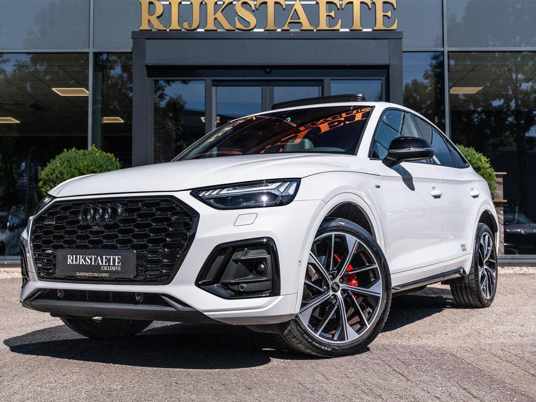 Audi Q5 Sportback 40 TDI S-Line|PANO|MATRIX|B&O|ACC|MASSAGE, Auto's, Automaat, Dealer onderhouden, 1800 kg, Gebruikt