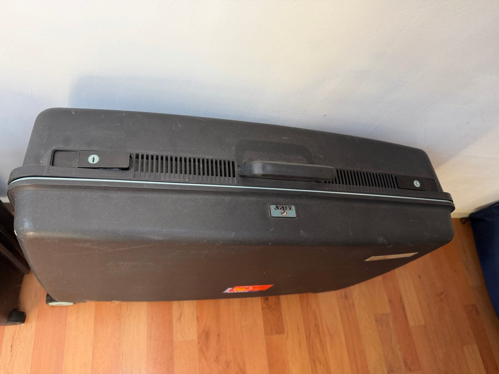 Set van 2 Delsey koffers - Hard kunststof, Gebruikt, Hard kunststof, Slot, 35 tot 45 cm