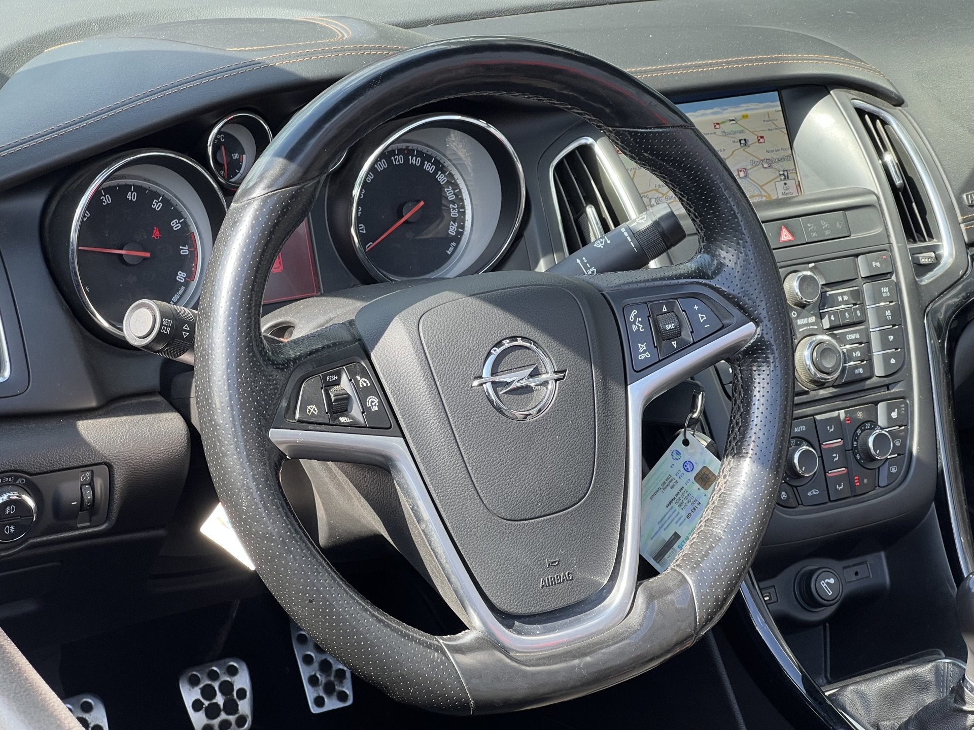 Opel Cascada 1.6 Turbo Cosmo | Stuur- en stoelverwarming | C, Auto's, Voorwielaandrijving, Euro 5, Gebruikt, 4 cilinders