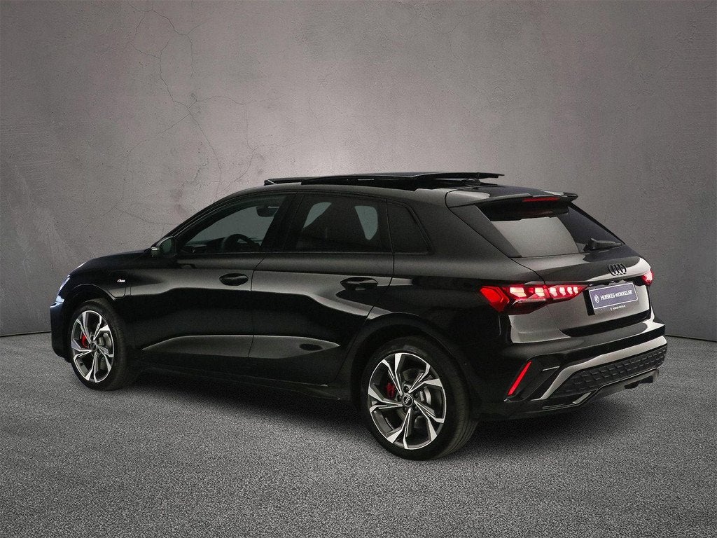 Audi A3 Sportback 45 TFSI e S edition Competition | Panorama, Auto's, Audi, Automatische klimaatregeling, Euro 6, 4 cilinders