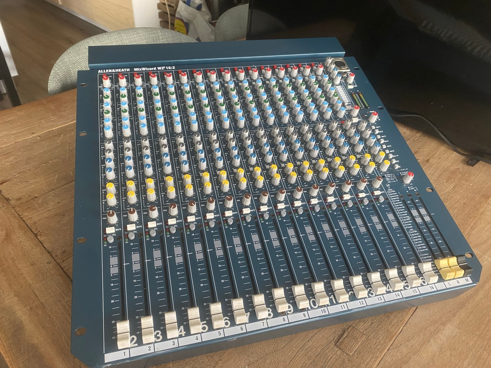 Allen & Heath MixWizard WZ3 16:2 stereomixer - Topstaat, Gebruikt, Microfooningang, Ophalen of Verzenden, 10 tot 20 kanalen