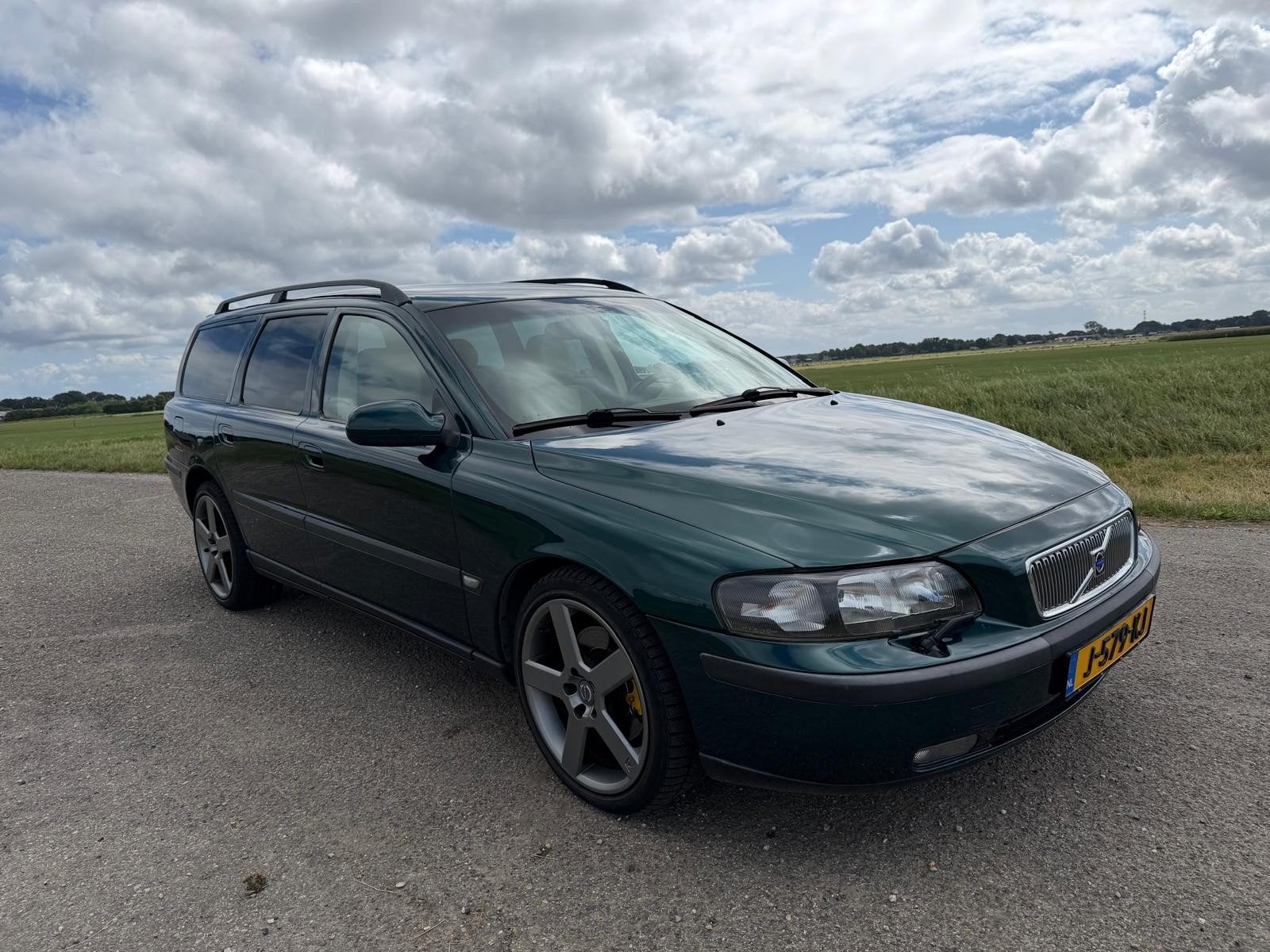 Volvo V70 2.3 T-5, 1800 kg, Beige, Leder en Stof, Stationwagon