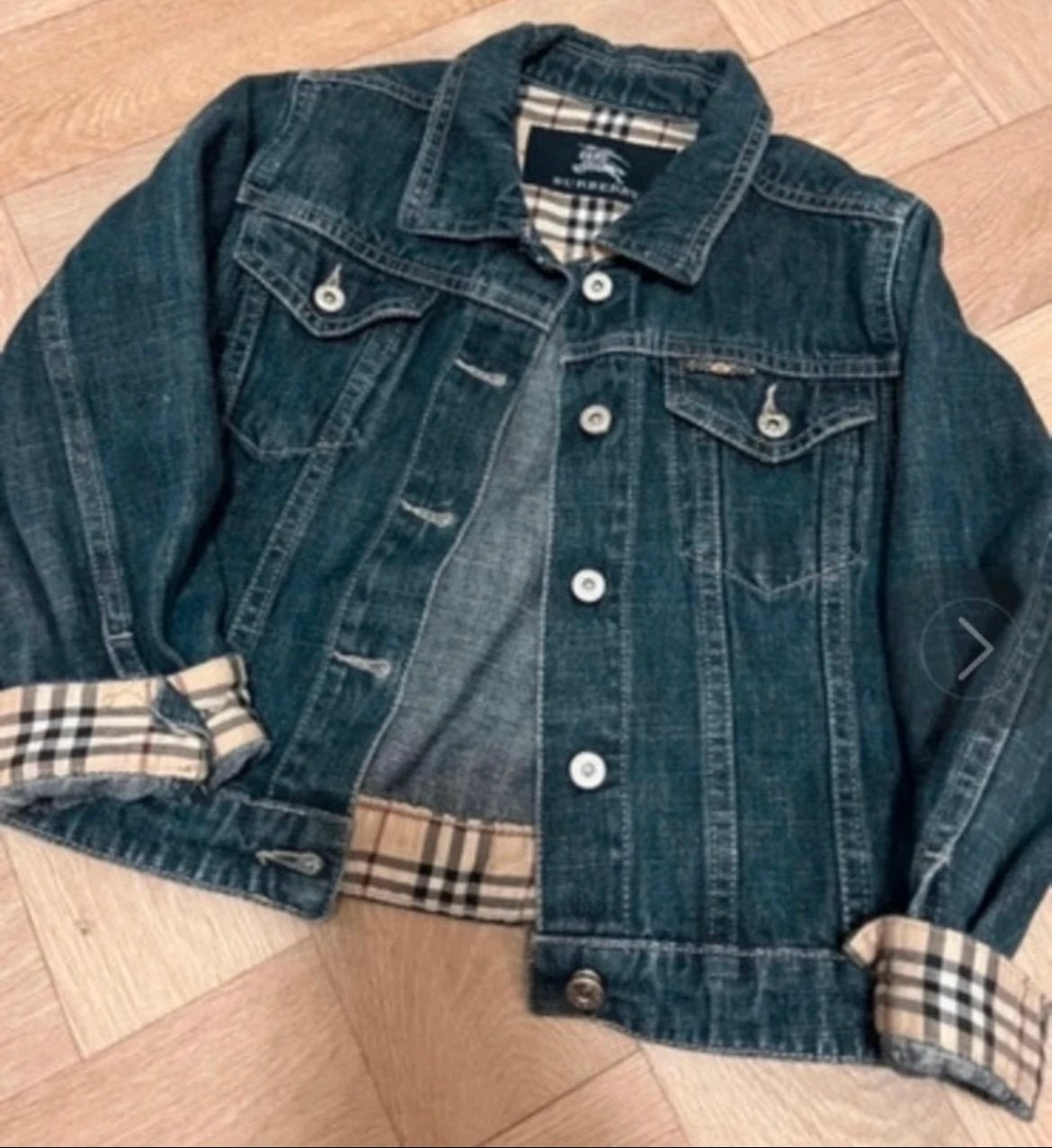 Prachtig denim jasje van Burberry in maat 104, Ophalen of Verzenden, Nieuw, Meisje, Jas