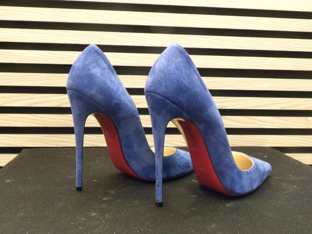 Louboutin So Kate 120 Maat 38, Kleding | Dames, Schoenen, Pumps, Blauw, Ophalen of Verzenden, Zo goed als nieuw