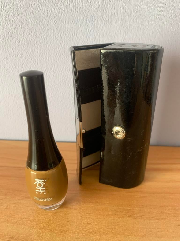 Nagellak KOH Colours! in etui, Bruin, Ophalen of Verzenden, Zo goed als nieuw, Handen en Nagels