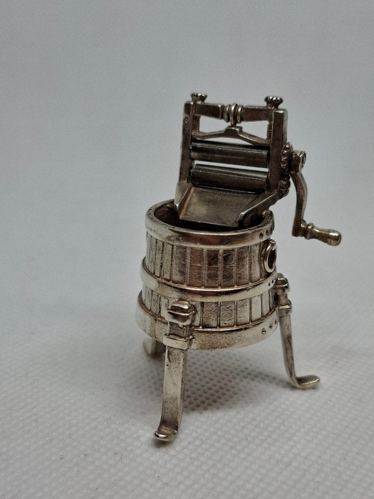 Zilveren miniatuur wastobbe, Ophalen of Verzenden, Zilver