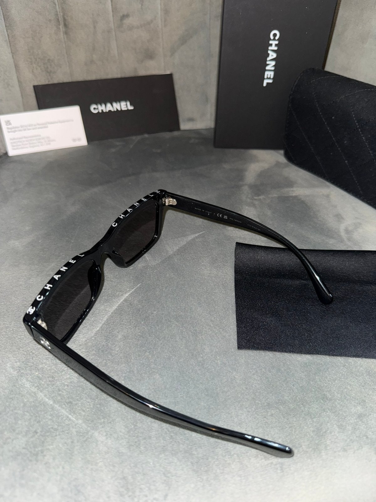 Chanel zonnebril, Zonnebril, Zwart, Zo goed als nieuw, Ophalen