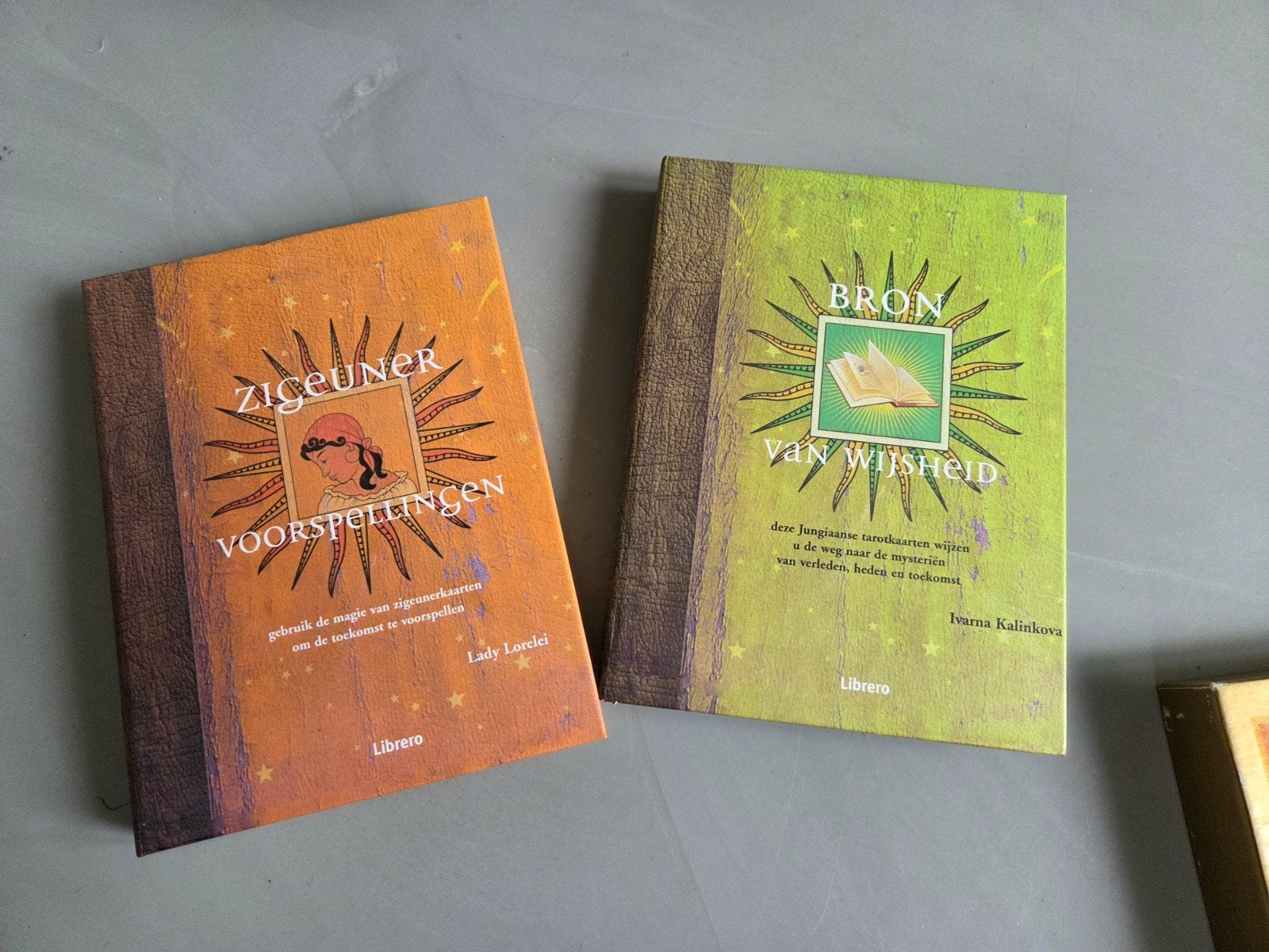 Zigeuner Voorspellingen & Bron van Wijsheid - Tarot/Kaarten, Boeken, Ophalen of Verzenden, Gelezen, Tarot of Kaarten leggen, Achtergrond en Informatie