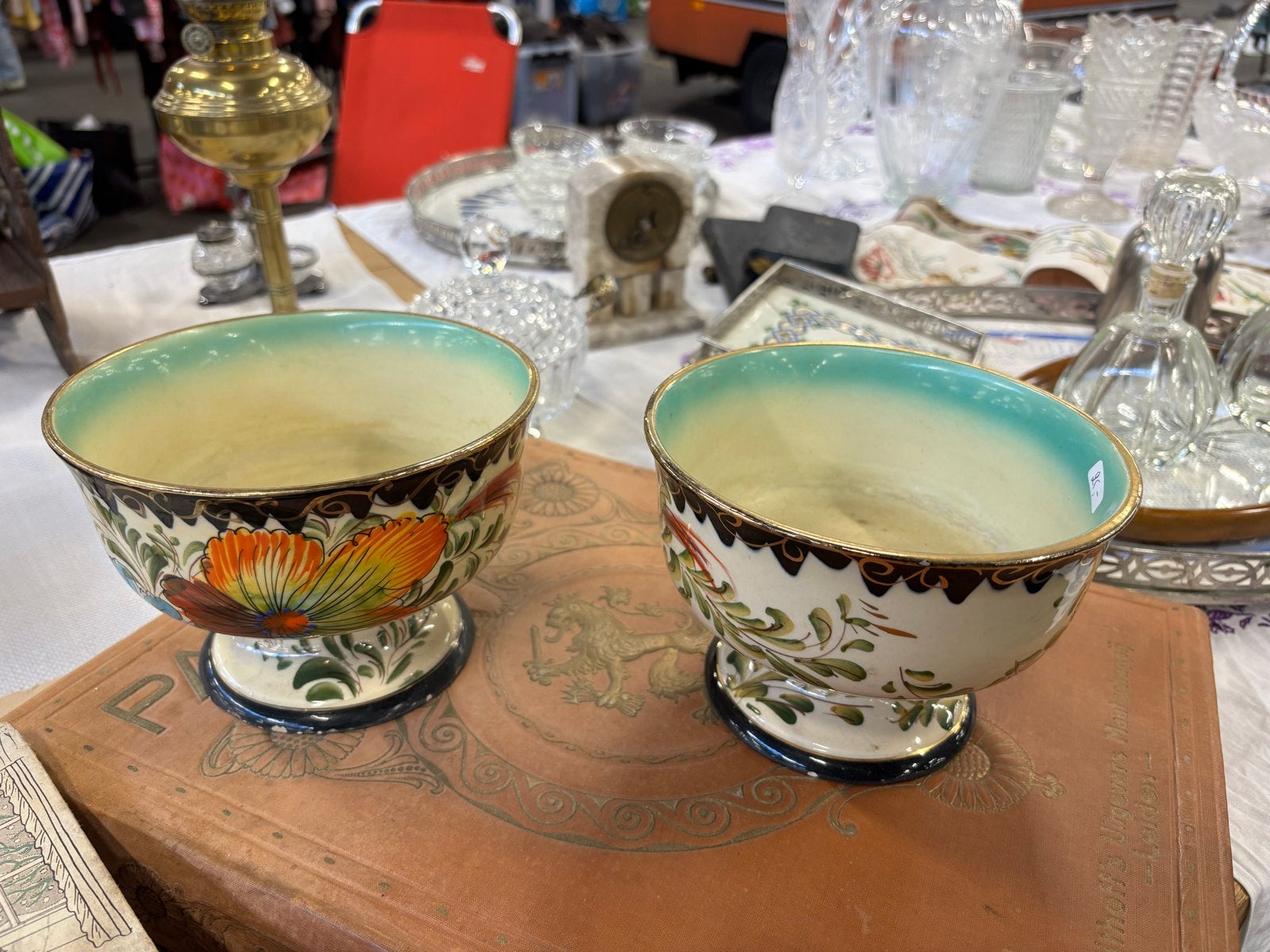 Set van 2 Bequet Quaregnon handgeschilderde schalen, Ophalen