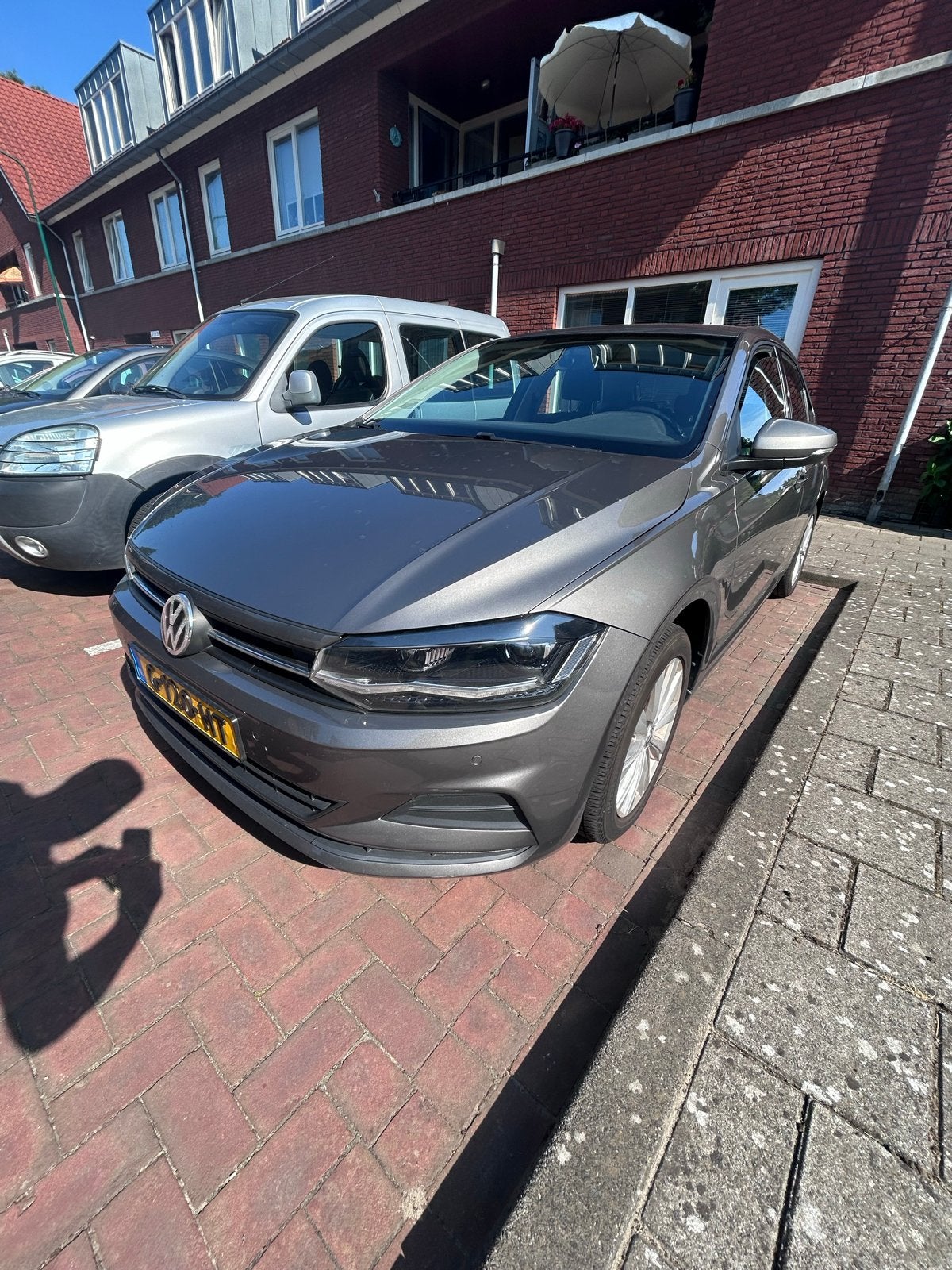 Volkswagen Polo 1.0 TSI 95PK 5D Bluemotion 7-DSG 2017 Grijs, Auto's, 95 pk, Overige bekleding, 49 €/maand, Particulier