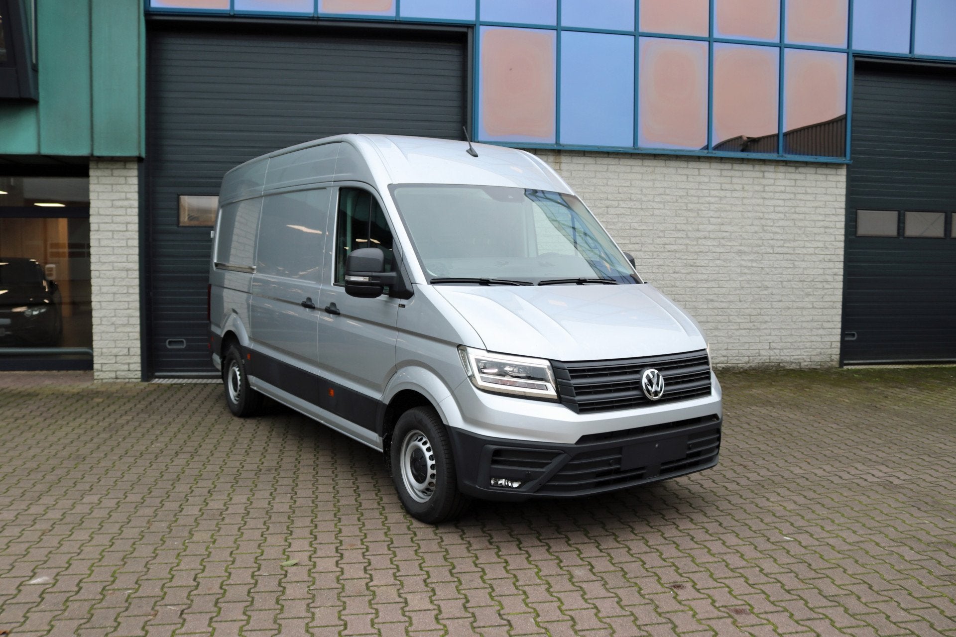 Volkswagen Crafter 35 2.0 Tdi L3H3 177Pk BPM vrij LED Koplam, 12 maanden, Gebruikt, Euro 6, 4 cilinders