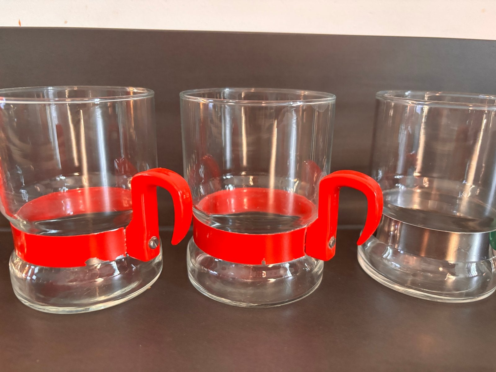 Vintage theeglazen met gekleurde houders - Set van 5, Antiek en Kunst, Antiek | Glas en Kristal, Ophalen of Verzenden