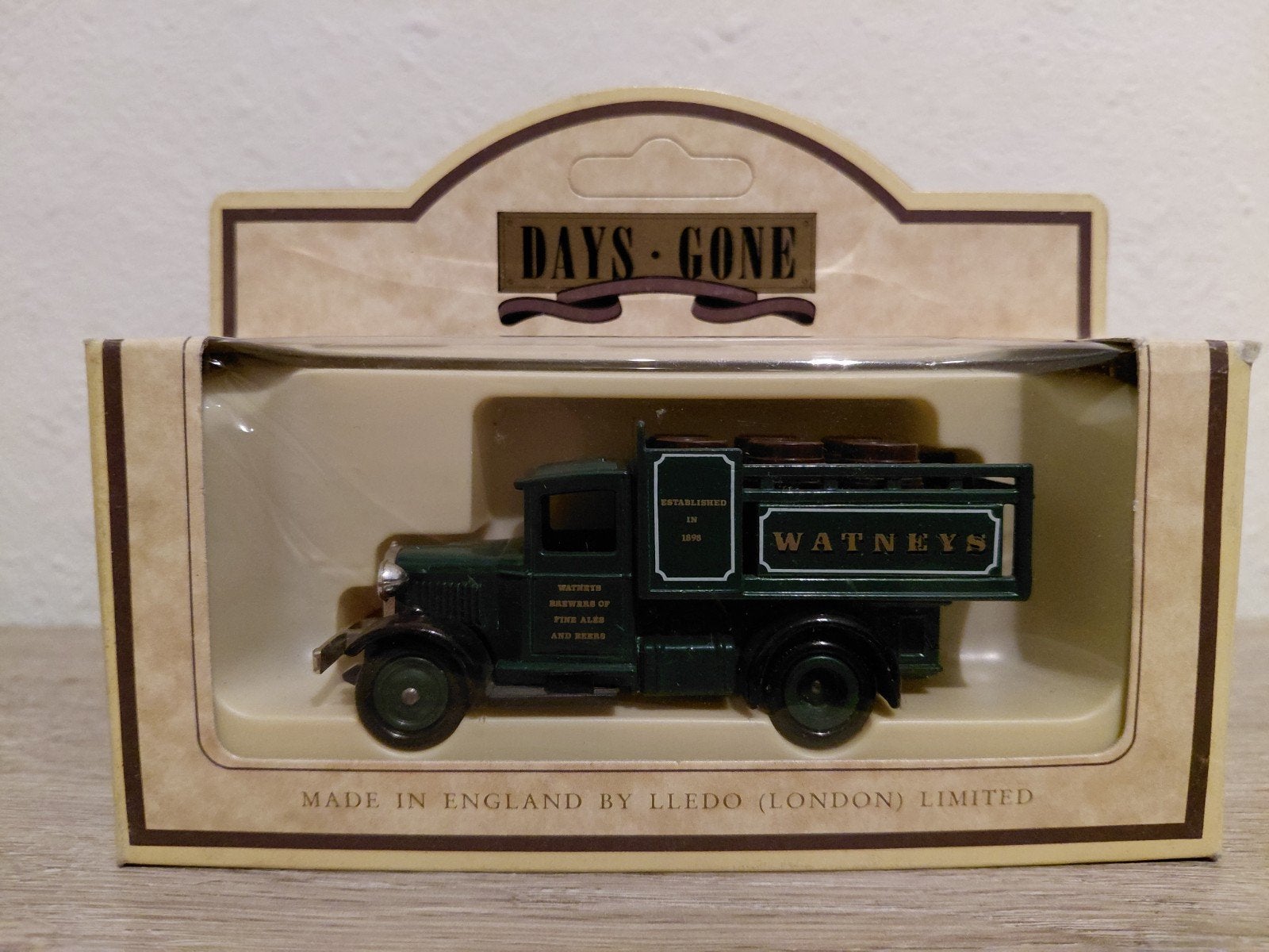 Watney's 1934 Model 'A' Ford Truck, Overige merken, 1:50 of kleiner, Verzenden, Zo goed als nieuw