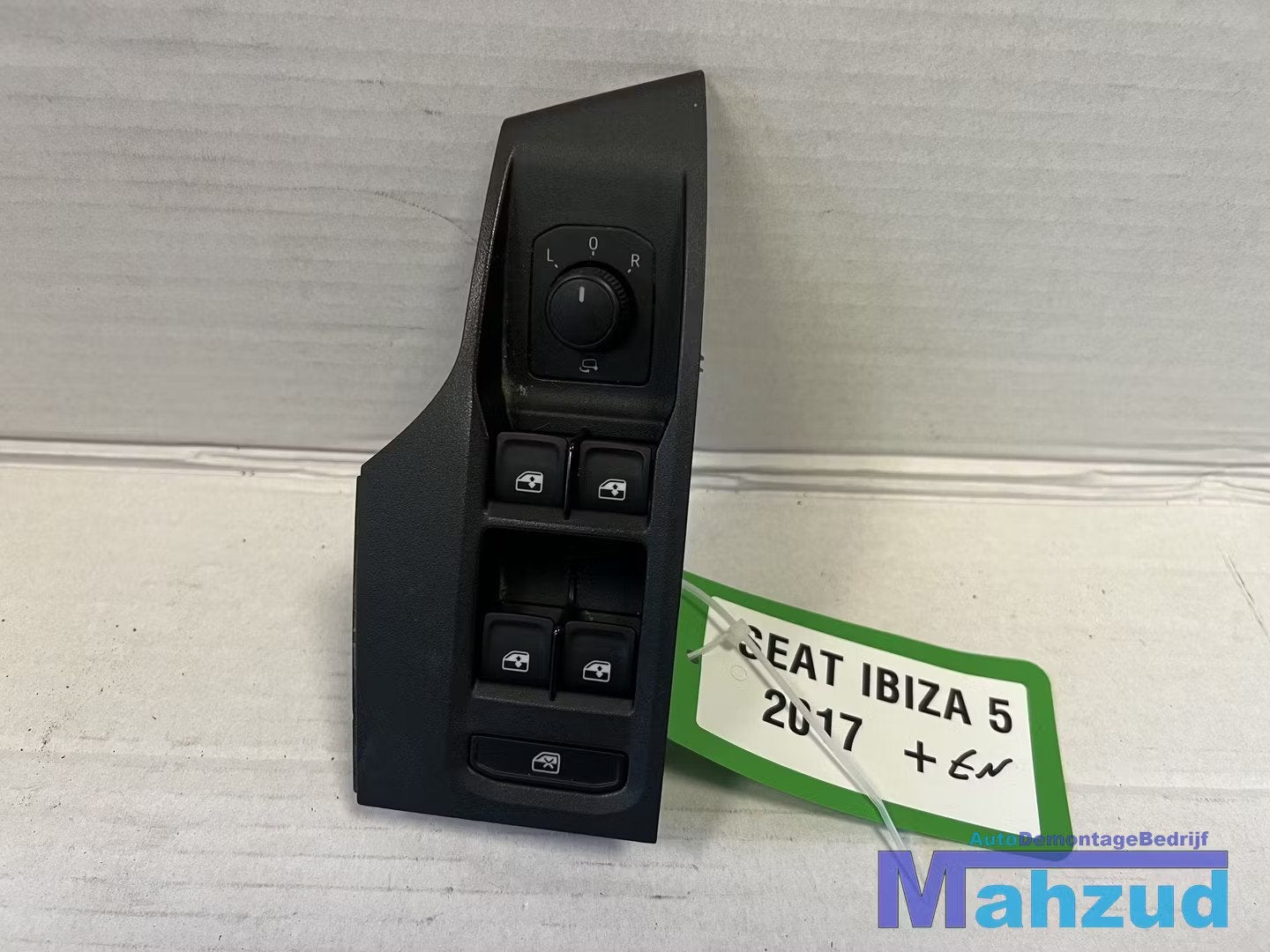 SEAT IBIZA 5 links voor raam schakelaar spiegel 2017+, Auto-onderdelen, Gebruikt, Autovia A-2, Km 585 585
08760  Martorell, ES