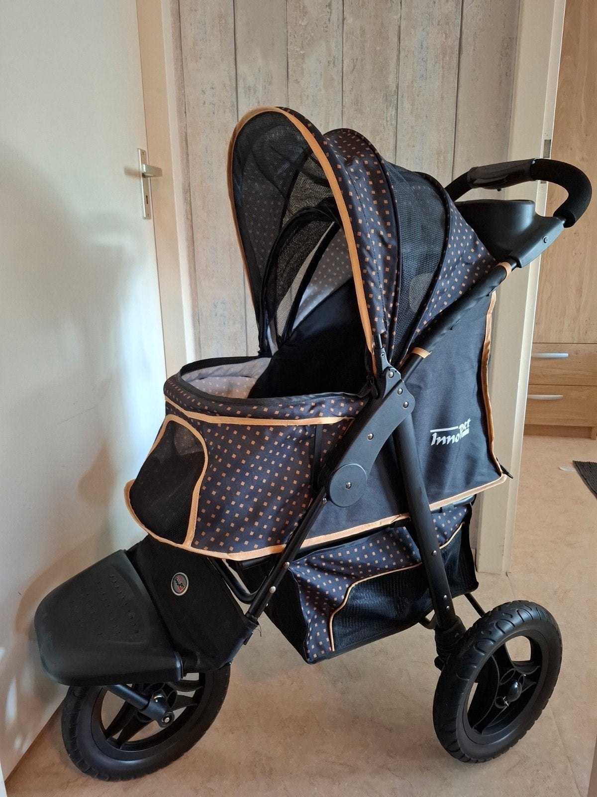Innopet adventure honden buggy als nieuw, Dieren en Toebehoren, Innopet, Ophalen, Zo goed als nieuw, Hondenbuggy