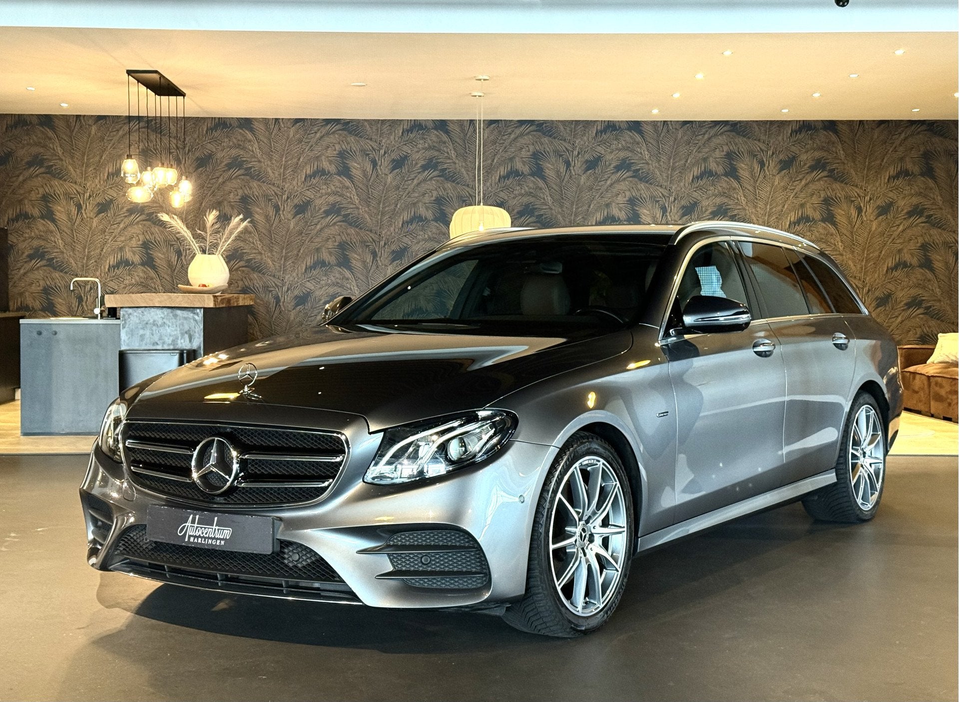 Mercedes-Benz E-Klasse Estate 200 Sport AMG I WideScreen I C, Auto's, Dealer onderhouden, Gebruikt, Euro 6, 4 cilinders