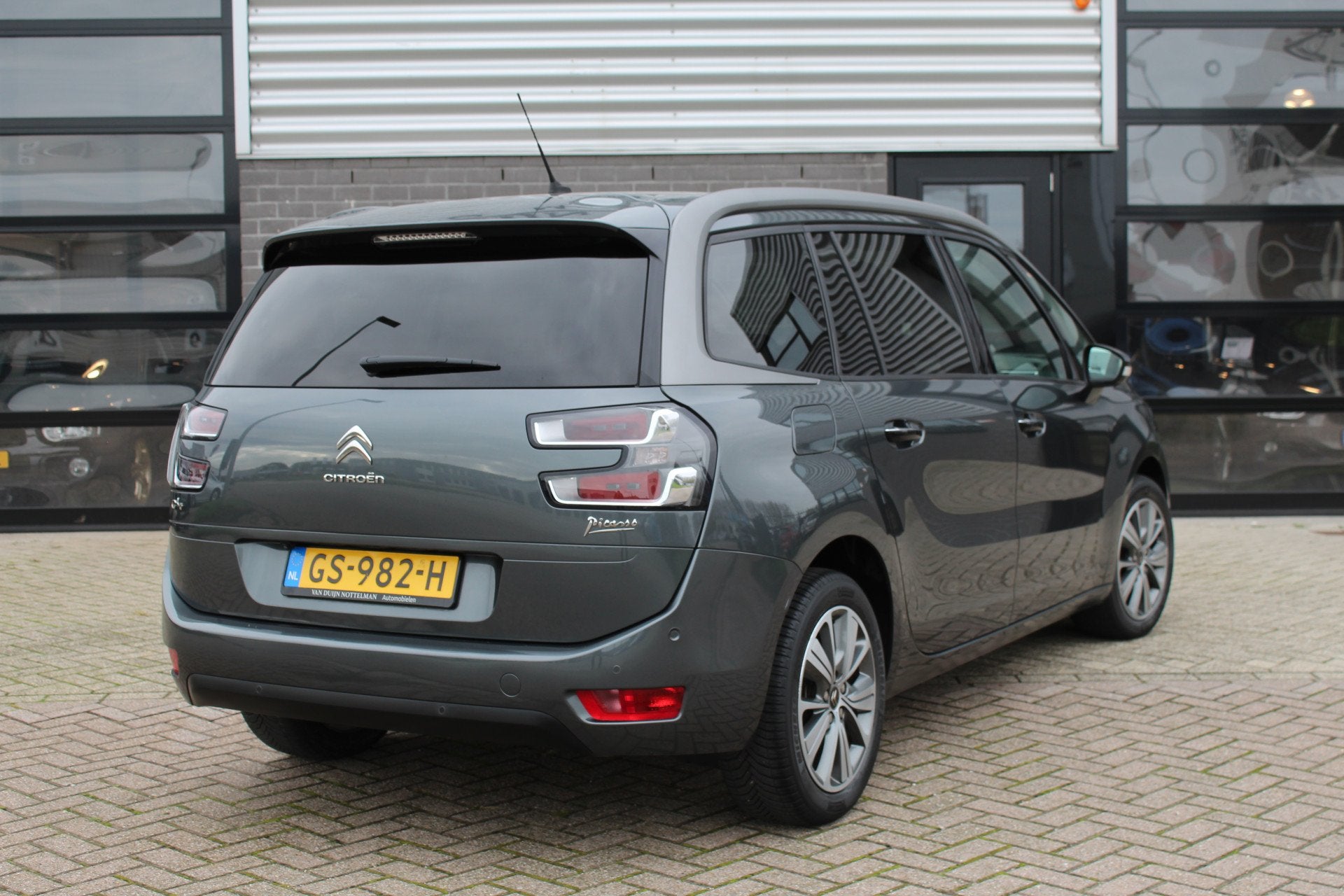Citroën Grand C4 Picasso 1.6 e-THP Business / 7 Persoons /, Auto's, Stof, Gebruikt, 4 cilinders, Met garantie (alle)