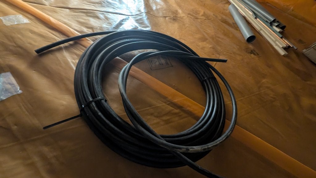 10m harde tyleenslang 16x1.8mm, Ophalen of Verzenden, Zo goed als nieuw, Tuinslang